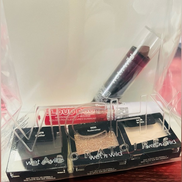 Wet N Wild Makeup Bundle - Picture 5 of 5